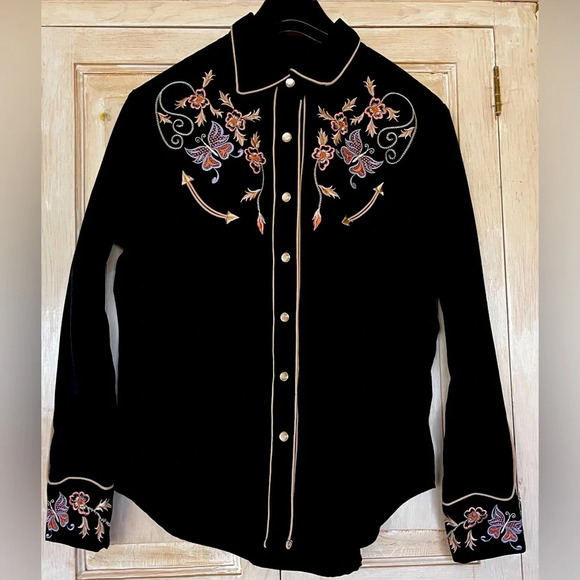 Scully Tops - Scully Western Embroidered Pearl Snap Shirt - Black Floral & Butterfly Design